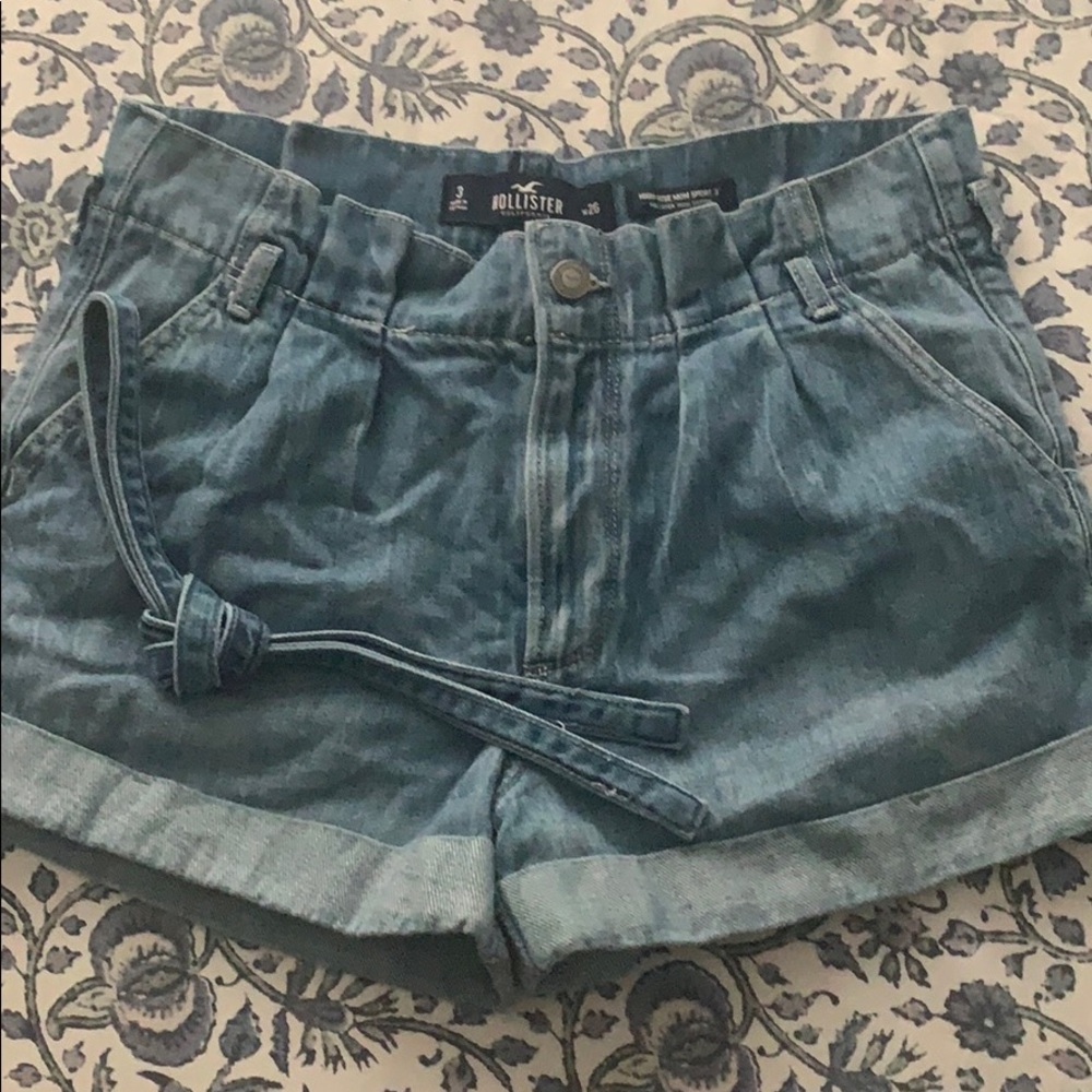 Hollister high rise blue mom paperbag shorts!